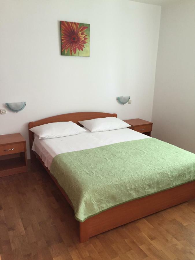 Apartmani Lorena ปริฟลากา ภายนอก รูปภาพ